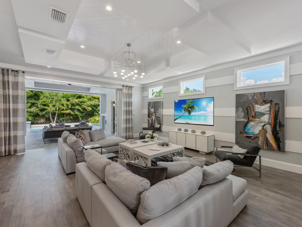 Seagate’s Grenada Model at Windward Isle, Naples Fl Clive Daniel